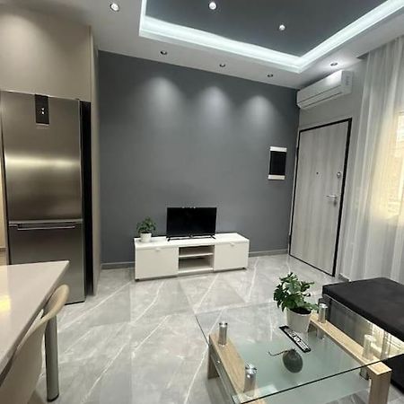 Luxury Apt 5Min To Metro Nikaia Pireus Eksteriør bilde